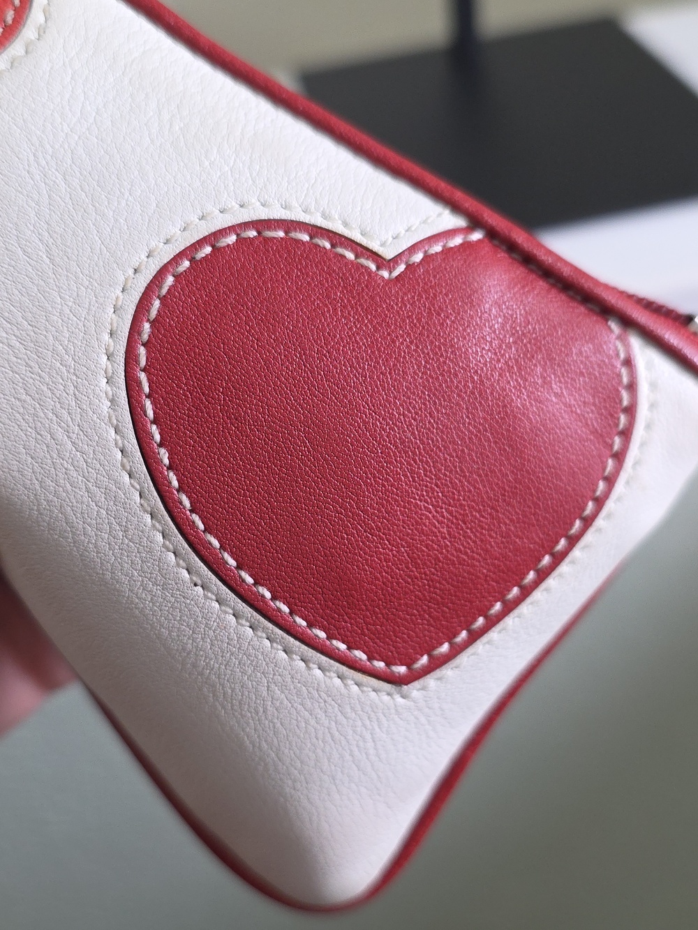 Coach Limited Edition Vintage Heart Leather Wristlet EUC - Picture 12 of 17